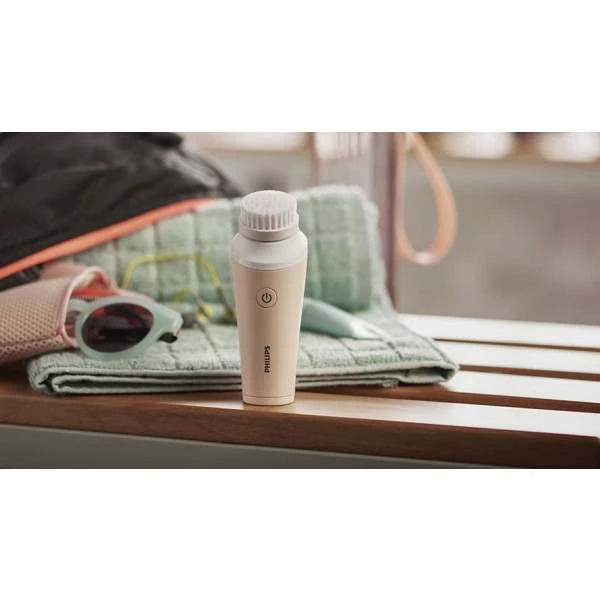 Philips BSC111/06 Mini Facial Cleanser 4 Philips BSC111/06 Mini Facial Cleanser - Image 2